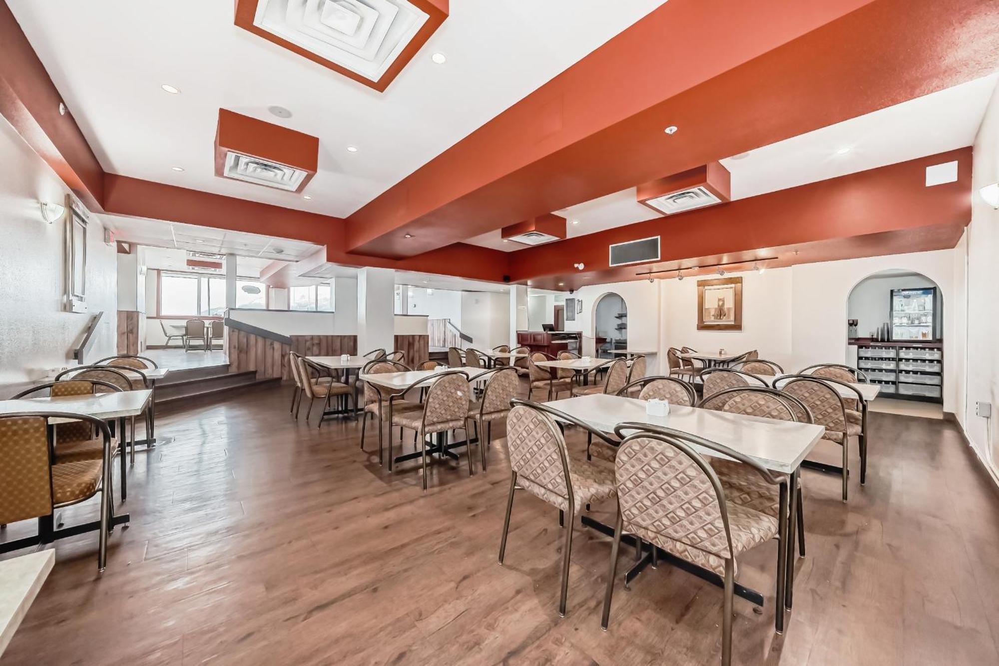 Grande Cache Inn & Suites Экстерьер фото