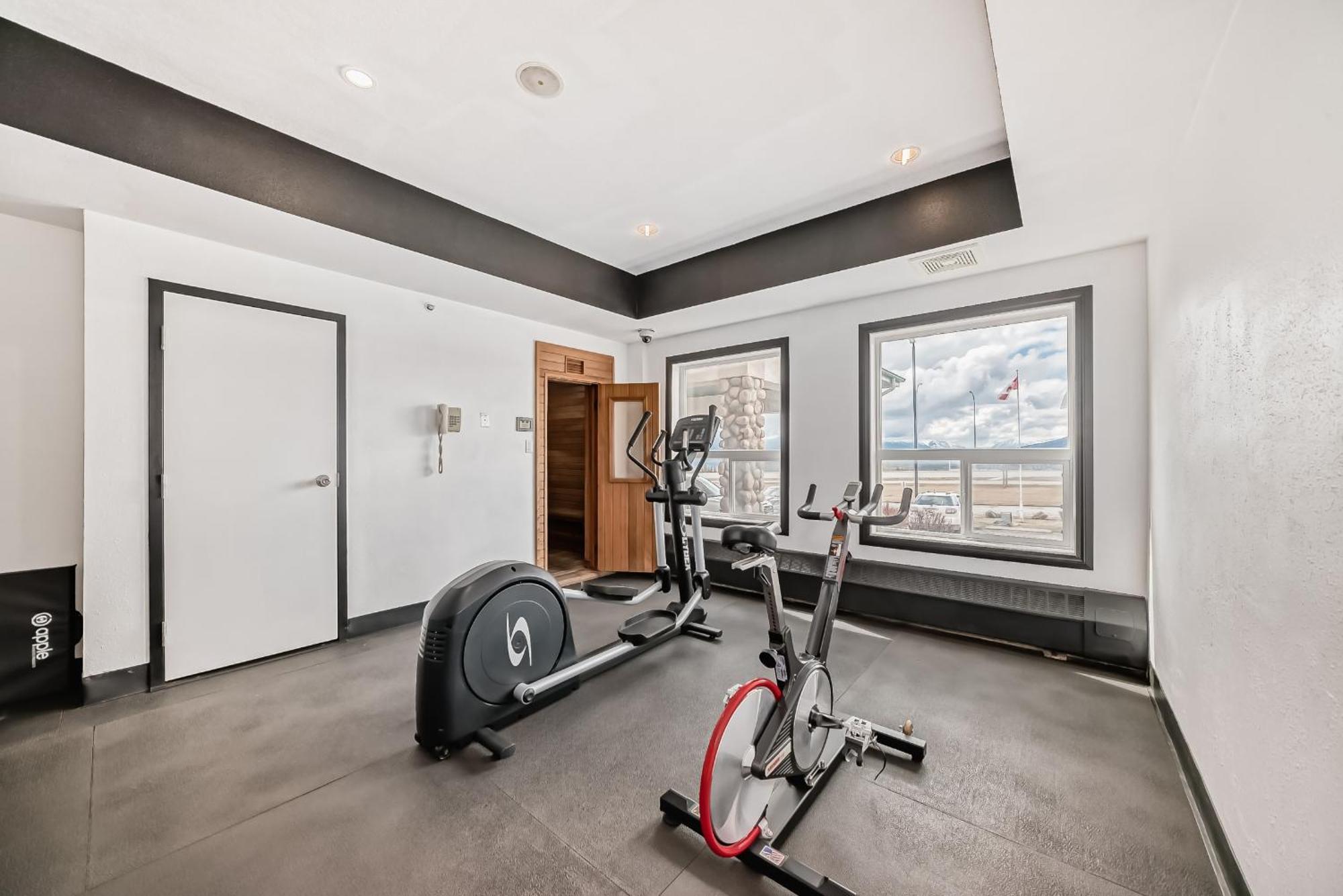 Grande Cache Inn & Suites Экстерьер фото