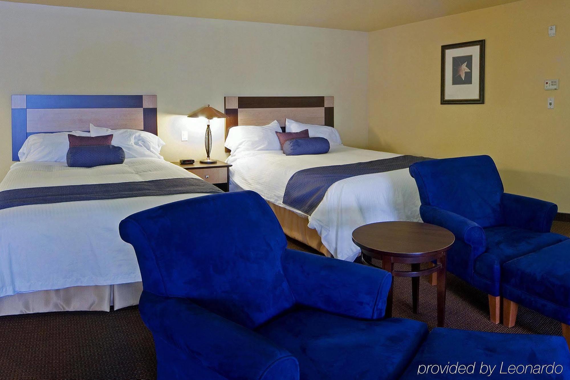 Grande Cache Inn & Suites Экстерьер фото