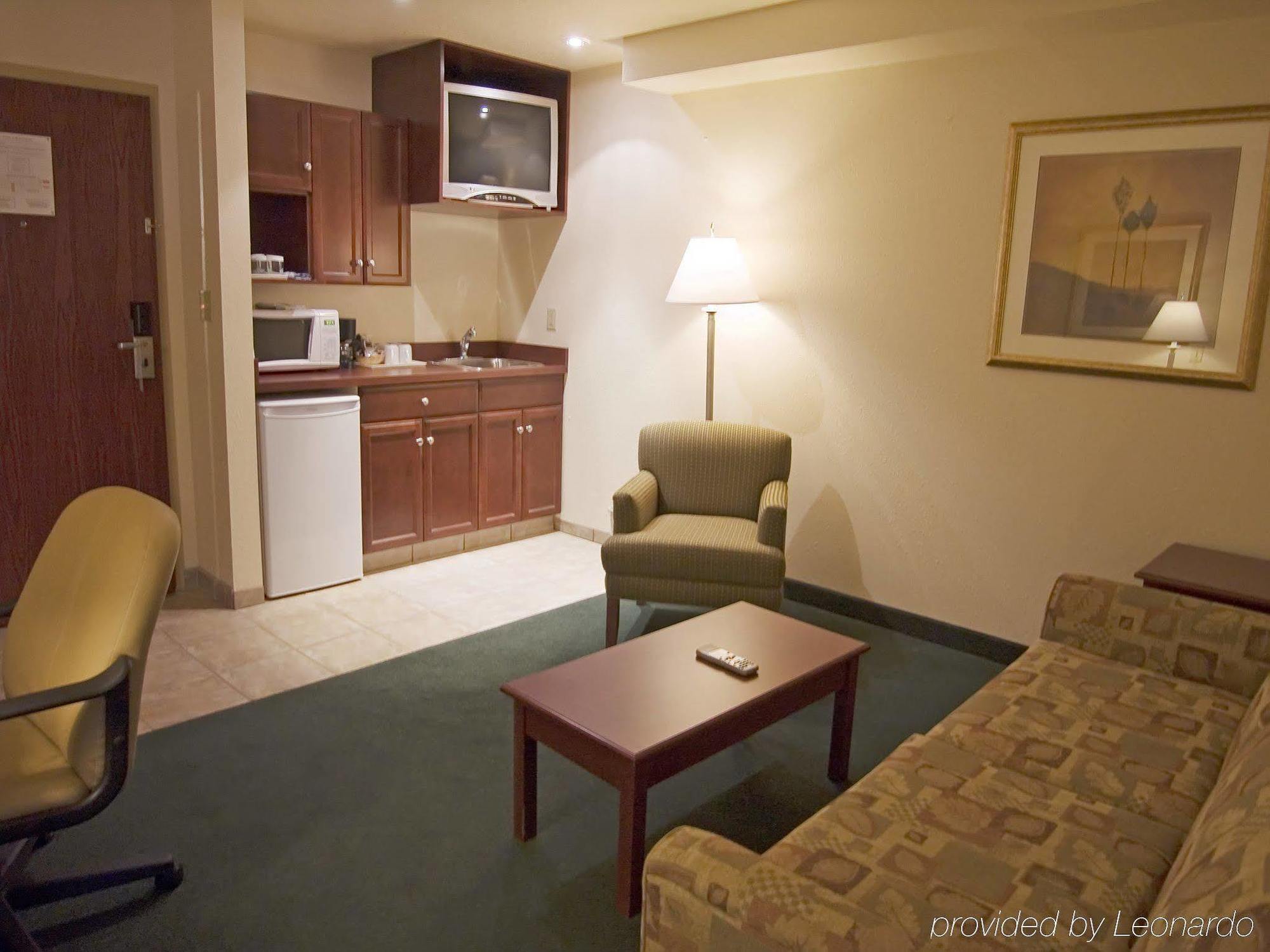 Grande Cache Inn & Suites Номер фото
