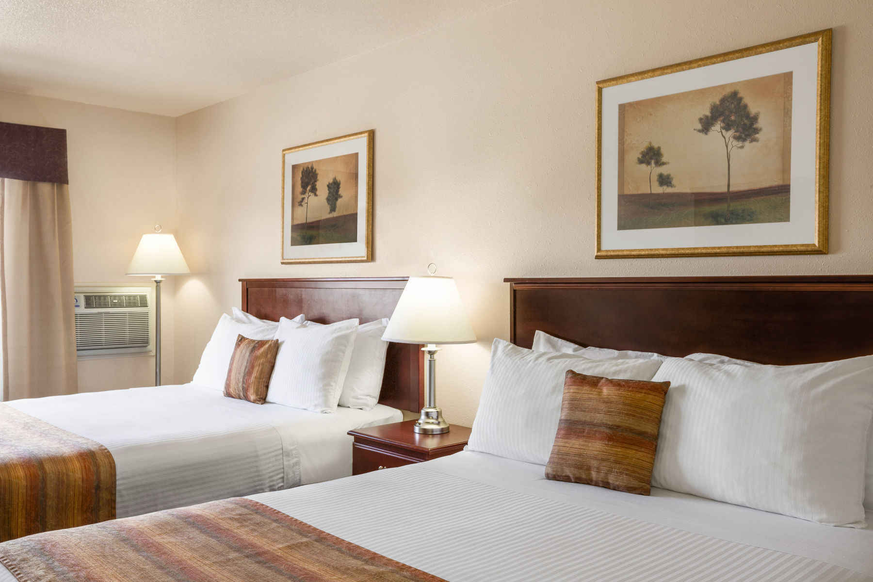 Grande Cache Inn & Suites Экстерьер фото